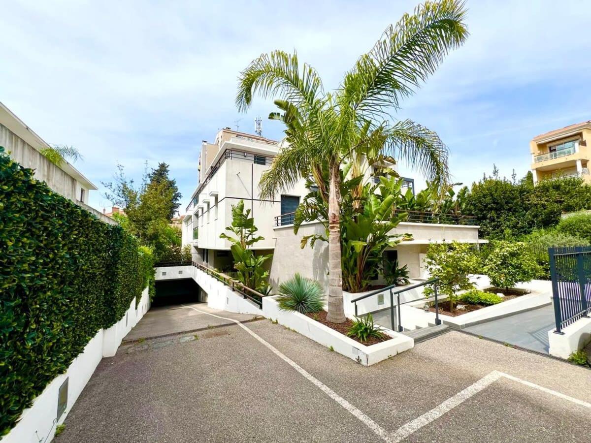 B035 Magnifique Neuf A Deux Pas Du Centre * Cannes