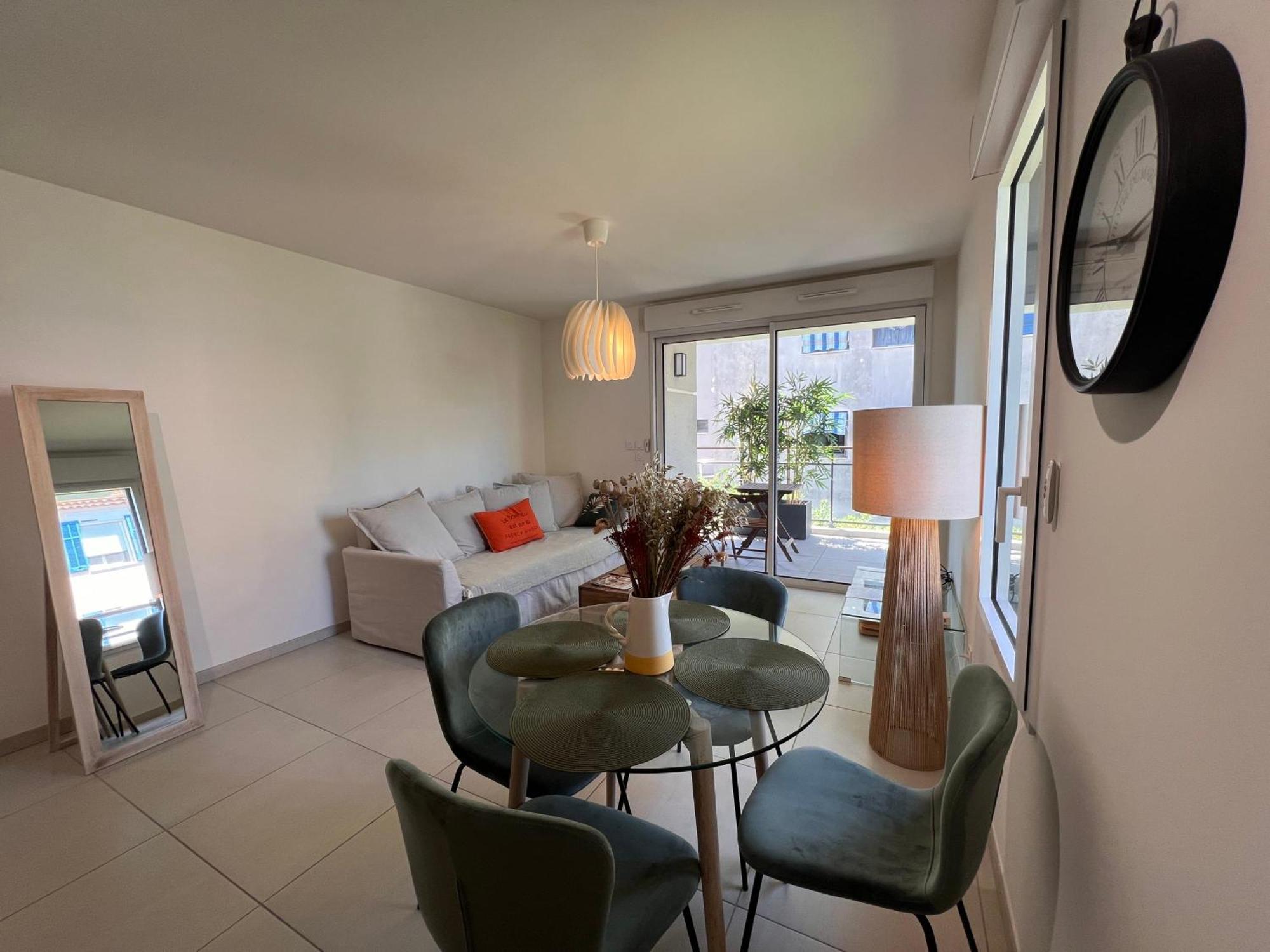 B035 Magnifique Neuf A Deux Pas Du Centre Cannes